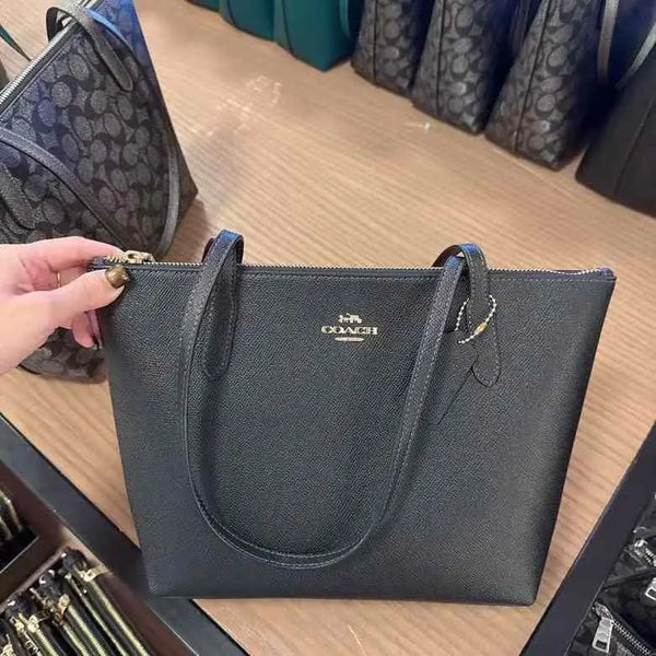 Sac a epaule COACH Fiona Zip Tote Bag noir CW395