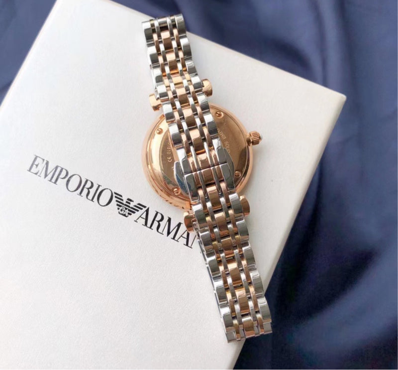 Montre Emporio Armani pour femme AR1926